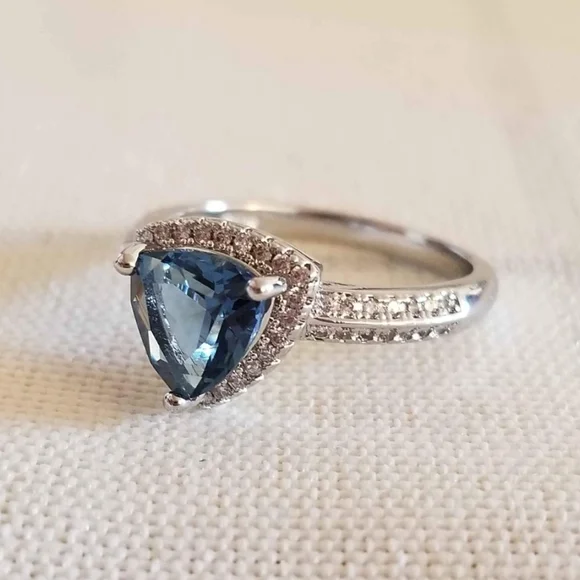 New 925 Silver Trillion Cut Blue Sapphire Diamond Ring for Women - Picture 3 of 9